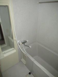 浴室乾燥機付きのバス