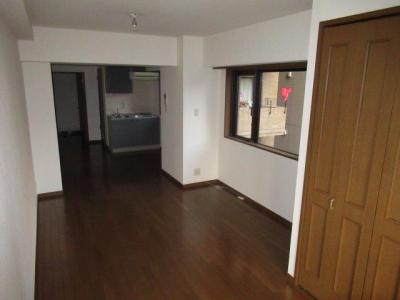 キッチン（洋室から）