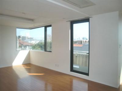 リビング　※他号室参考写真